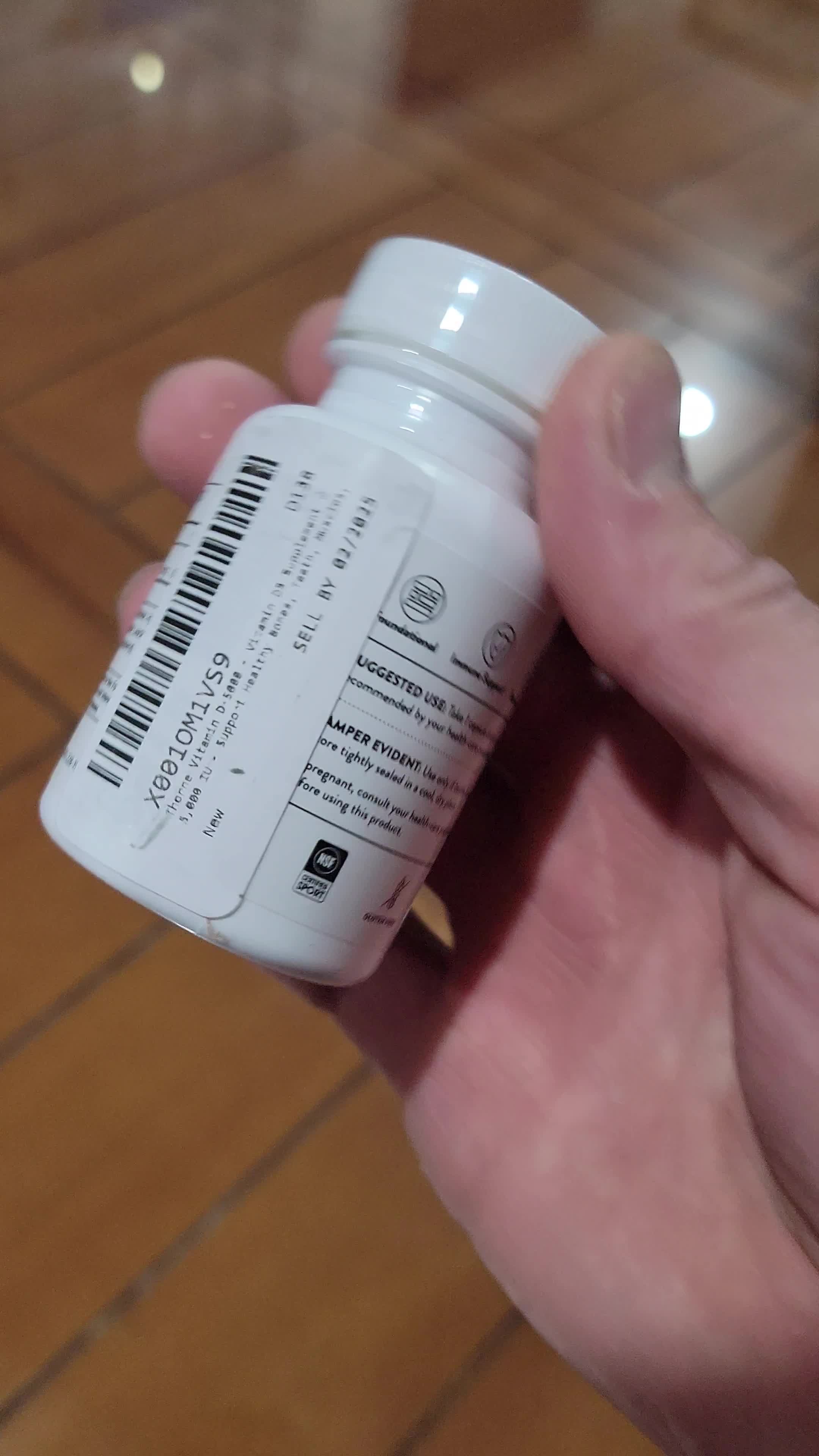 THORNE Vitamin D-5,000 Vitamin D3 Supplement 5,000 IU 60 Capsules in Pakistan thumbnail 3