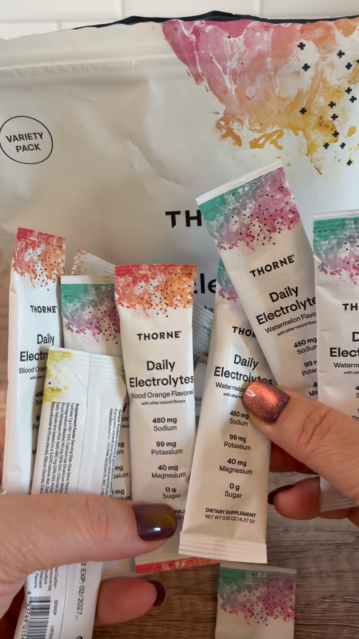 THORNE Daily Electrolytes Electrolyte Powder Drink Mix 30 Stick Packs in Pakistan thumbnail 4